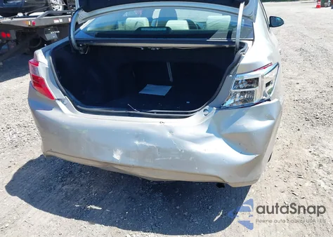 2013 Toyota Camry L/Le/Se/Xle z USA, uszkodzony, nr VIN 4T4BF1FK1DR328033